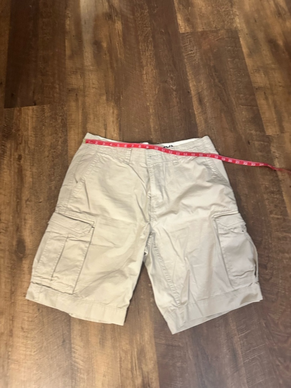 Tommy Hilfiger Men's Light Beige Cargo Shorts